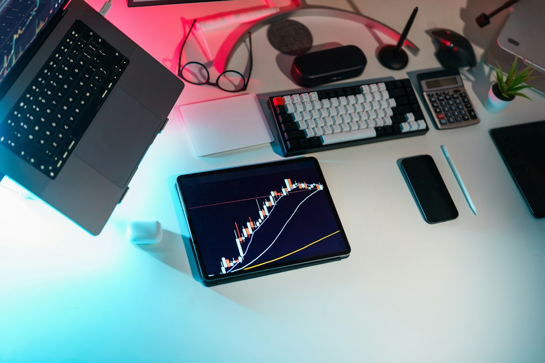 Entscheidung zwischen Standardsoftware und individueller Entwicklung im Unternehmen