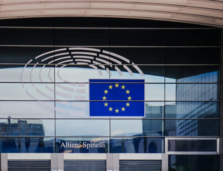 KI-Regulierung, Transparenz und Compliance für E-Commerce-Unternehmen in Europa