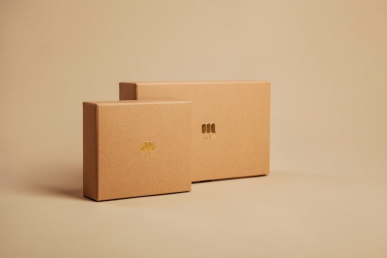 Minimalistische Produktverpackung für Private-Label-Projekte
